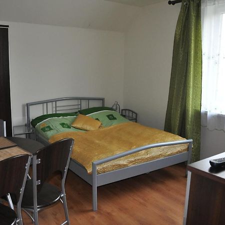 Appartement Przylesie à Uniejów Extérieur photo