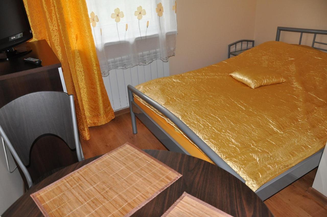 Appartement Przylesie à Uniejów Extérieur photo