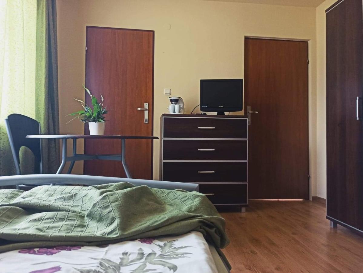 Appartement Przylesie à Uniejów Extérieur photo